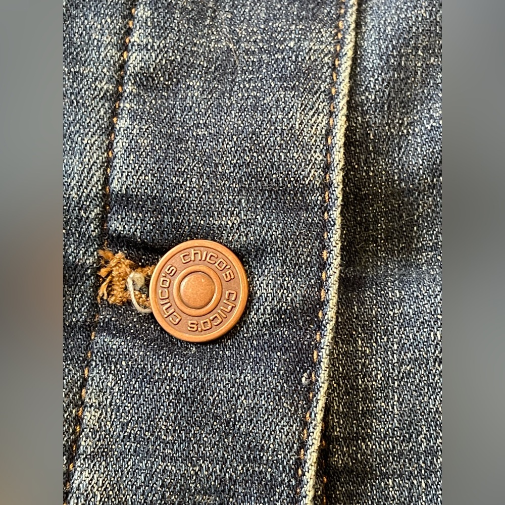 Chicos Classic Denim Jacket size 2-L Jeans Button - Picture 9 of 9